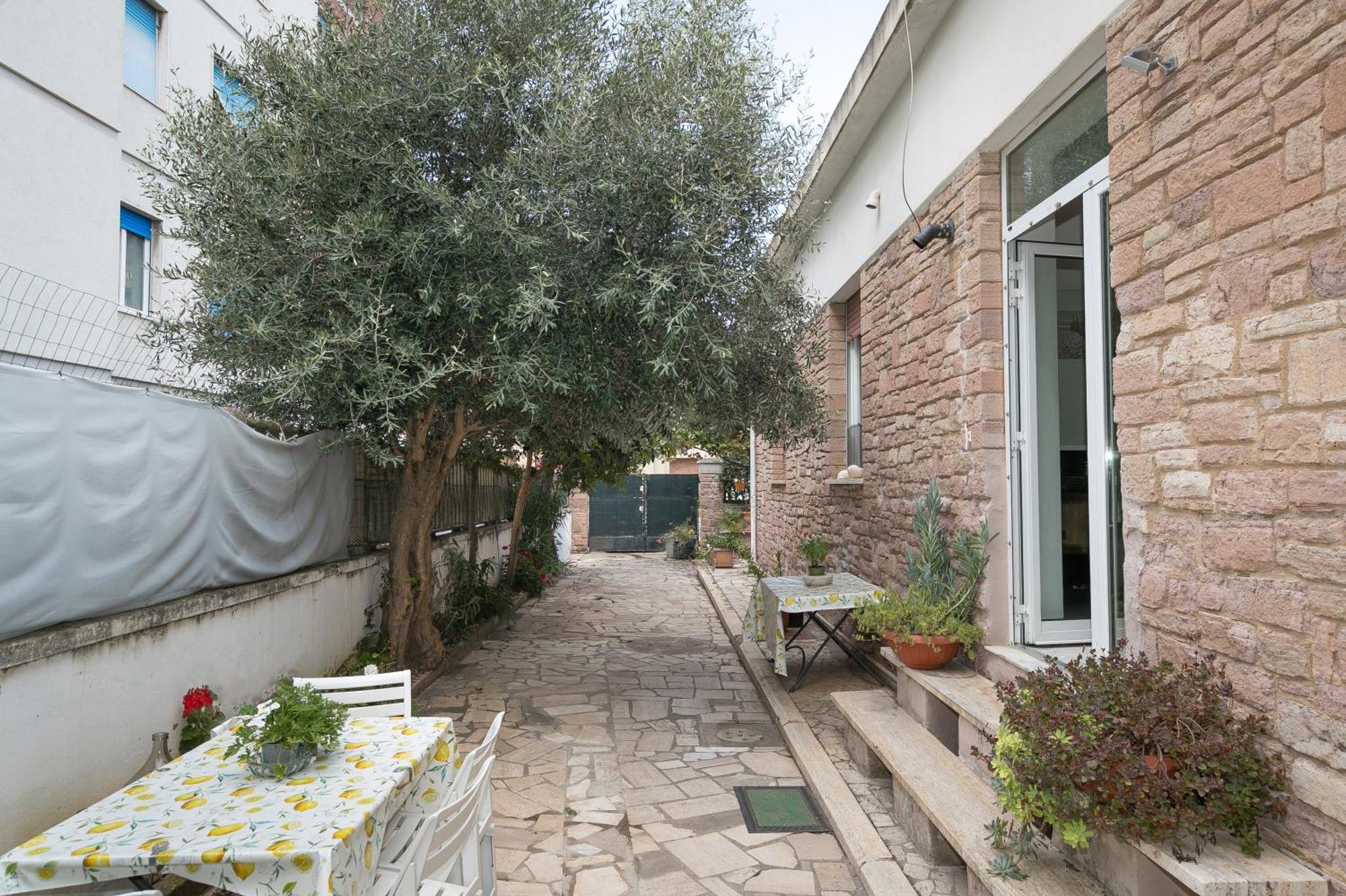 Appartamento Con Giardino A Due Passi Dal Mare Piombino Eksteriør billede